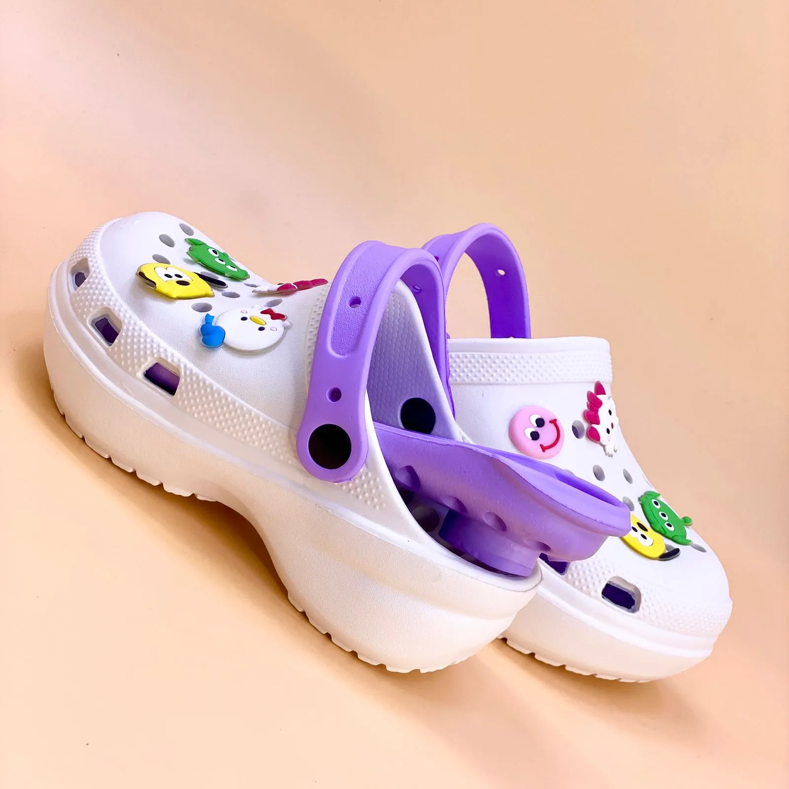 NEW , WOMEN SLIPPERS W1000