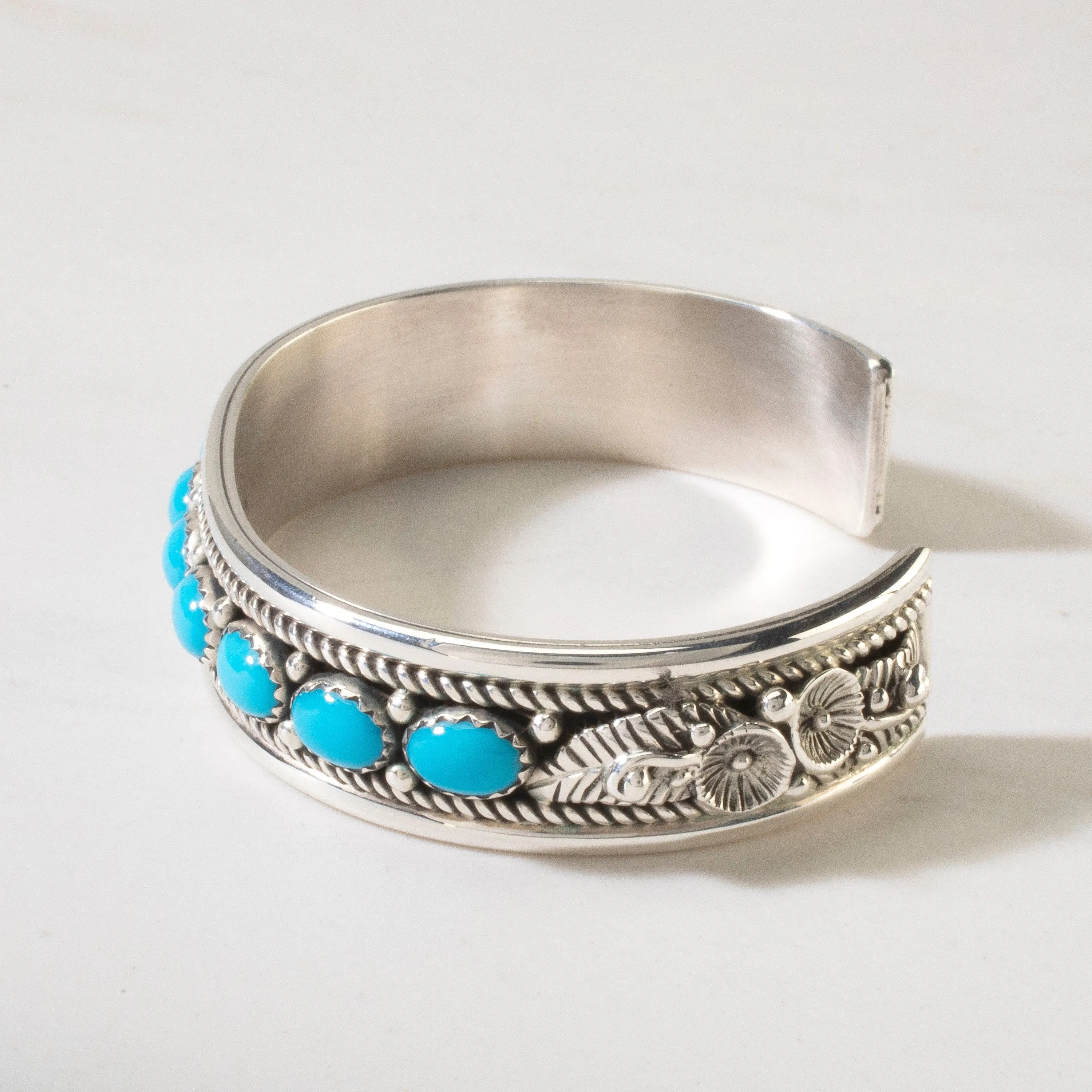 Paul Livingston Navajo Sleeping Beauty Turquoise USA Native American Made 925 Sterling Silver Cuff