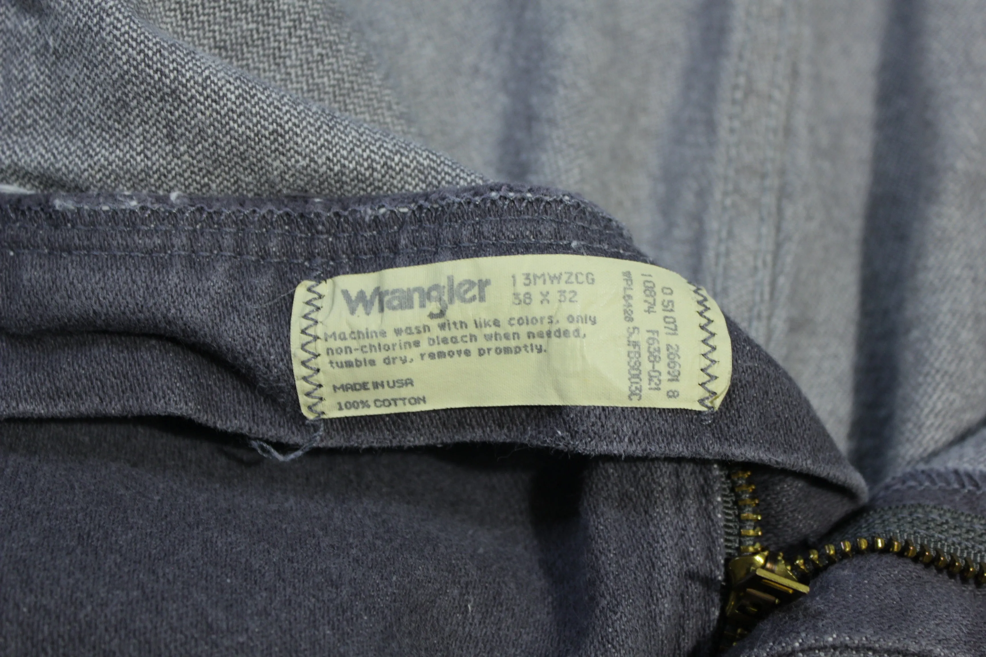 Wrangler 13MWZCG Vintage 80's  Made in USA Cowboy Rodeo Denim Tyvek Tag Jeans